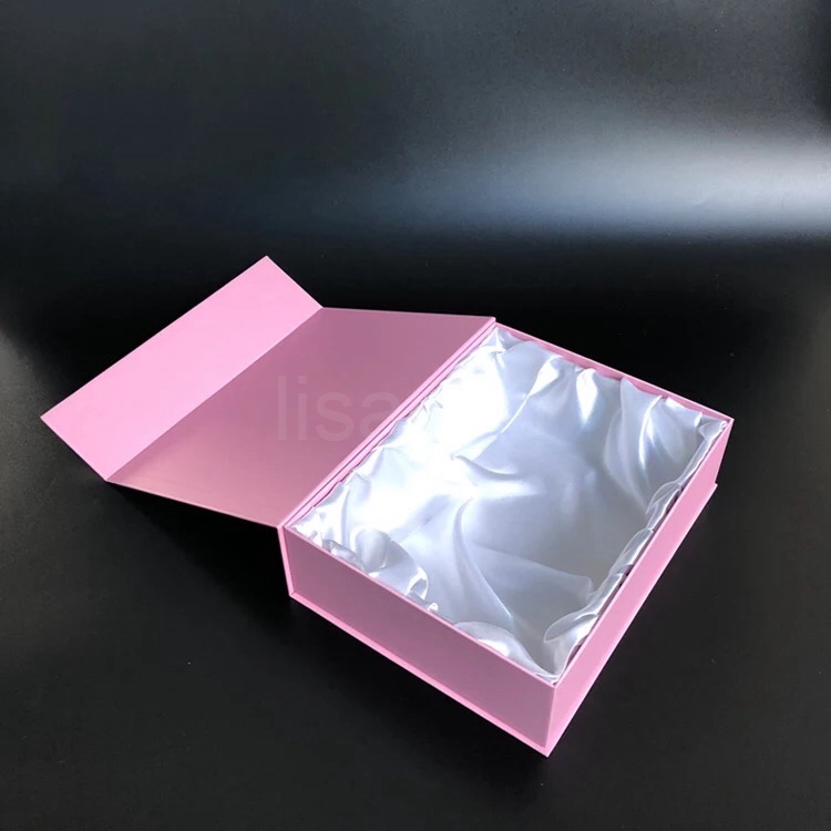 Custom light pink gift packaging box with satin lining