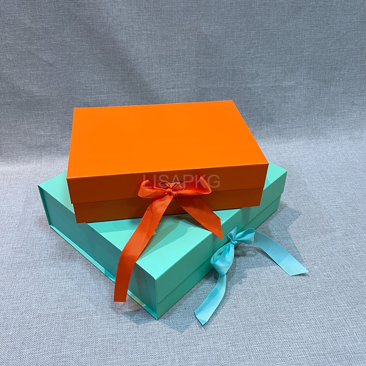 Custom Beautiful scarf boxes with ribbon close 