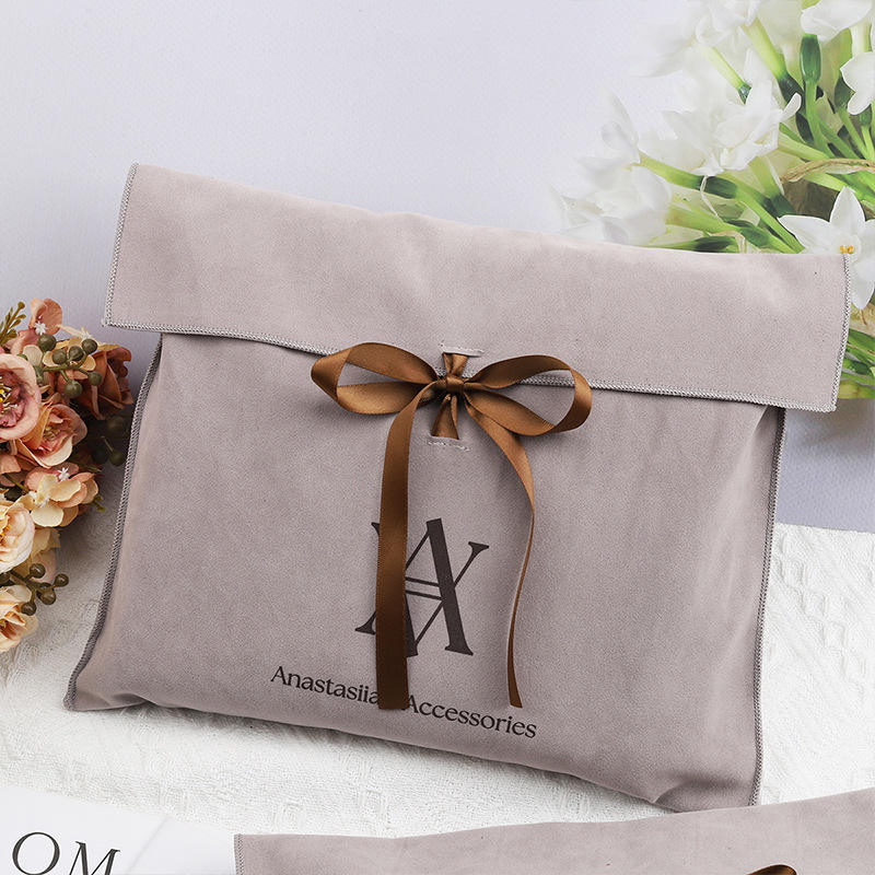 Custom Logo gray Velvet Clothing Dress Packaging Dust Envelope Bag Soft Luxury Velvet Makeup Packaging Shopping Envelope Bag
