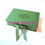 Green foldable gift box with bow close